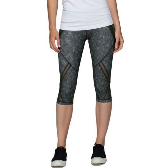 Lululemon Cool To Street Crop Jazzy White Gator Green Sage Green Legging‎ Size 4 - Picture 2 of 15